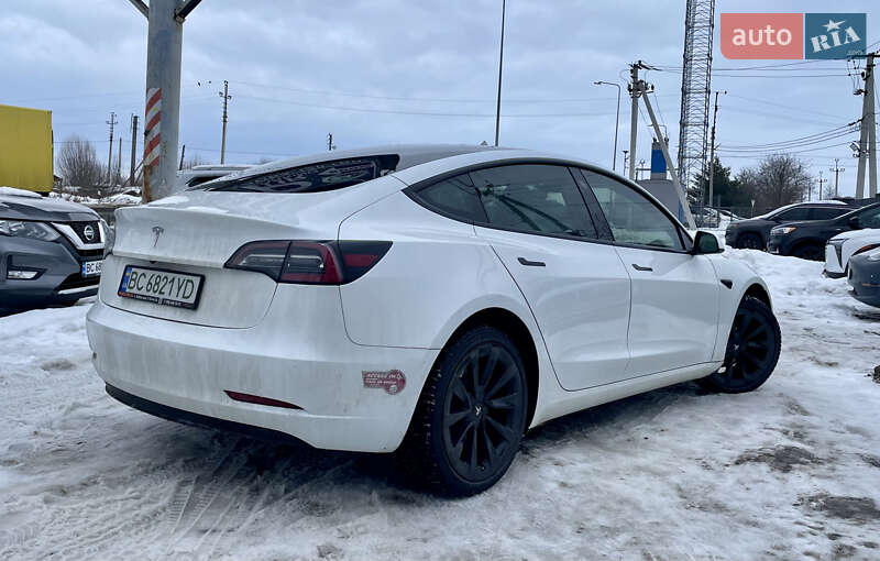 Седан Tesla Model 3 2023 в Львові