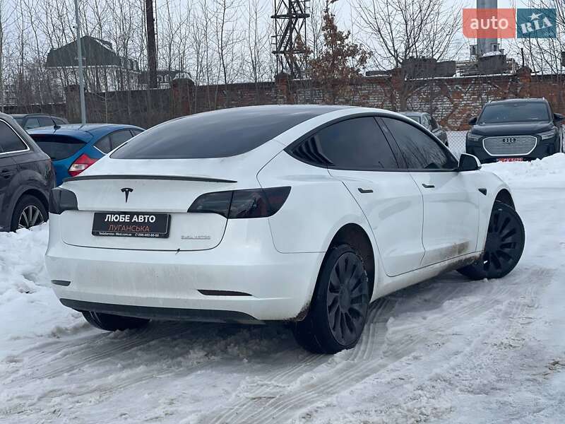 Седан Tesla Model 3 2023 в Львові