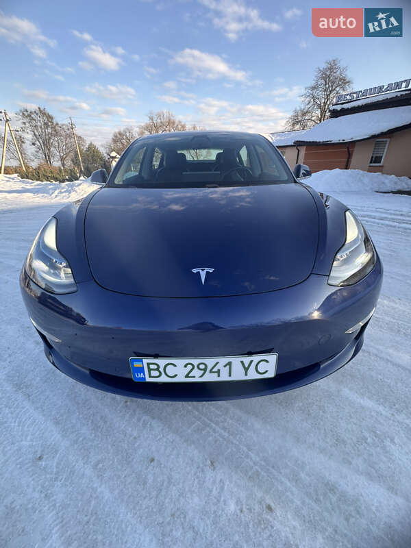 Седан Tesla Model 3 2018 в Львові фото 13 Седан Tesla Model 3 2018 в Львові