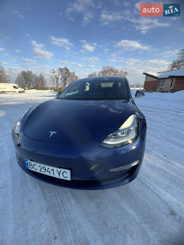 Седан Tesla Model 3 2018 в Львові фото 12 Седан Tesla Model 3 2018 в Львові