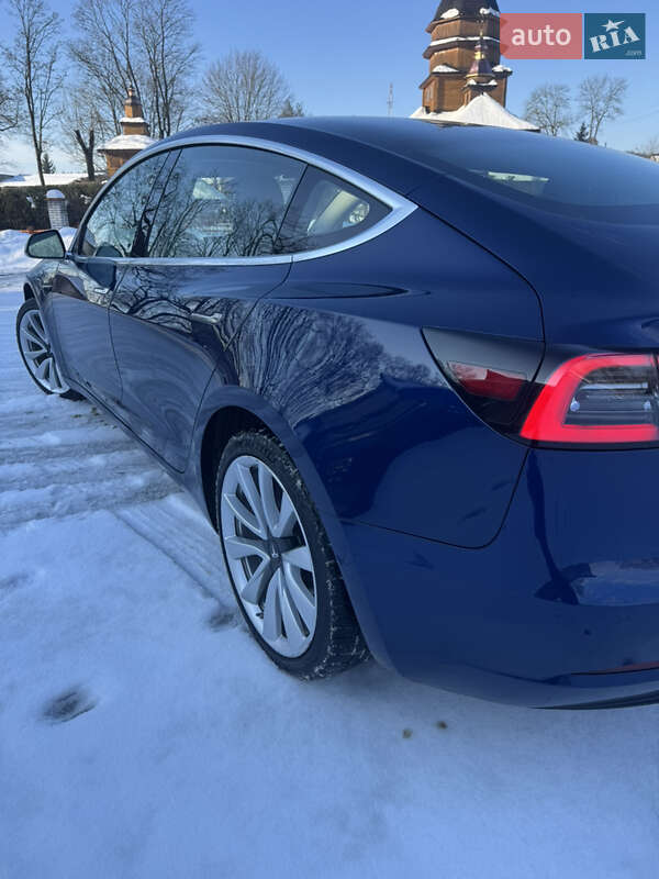 Седан Tesla Model 3 2018 в Львові фото 39 Седан Tesla Model 3 2018 в Львові