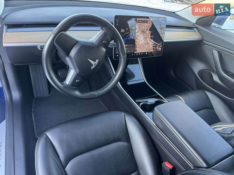 Седан Tesla Model 3 2018 в Львові фото 47 Седан Tesla Model 3 2018 в Львові