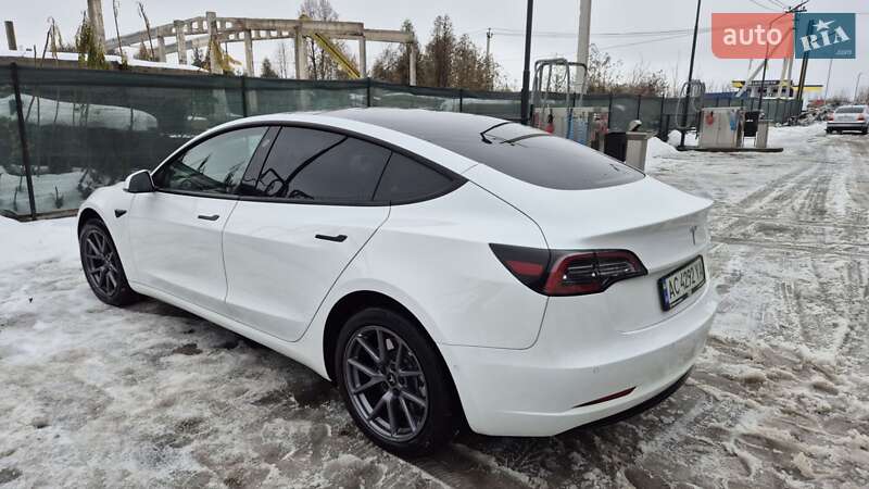 Седан Tesla Model 3 2022 в Луцьку фото 5 Седан Tesla Model 3 2022 в Луцьку
