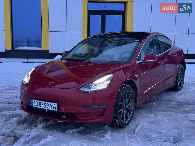 Седан Tesla Model 3 2019 в Тернополе