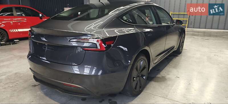 Седан Tesla Model 3 2024 в Киеве
