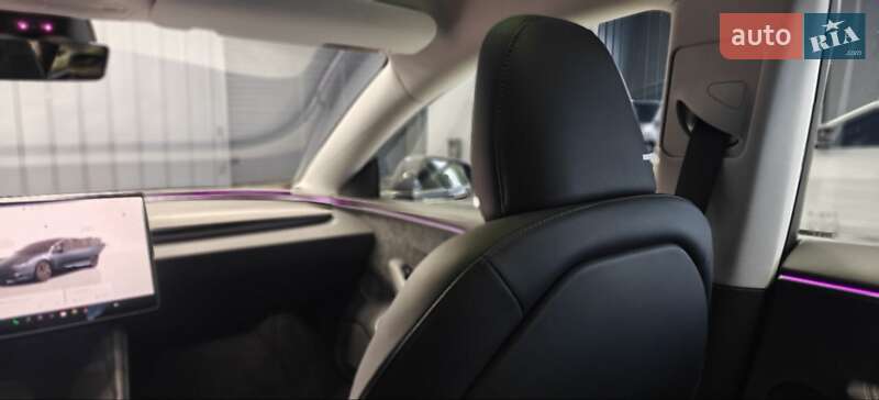 Седан Tesla Model 3 2024 в Киеве