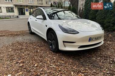Седан Tesla Model 3 2022 в Львові