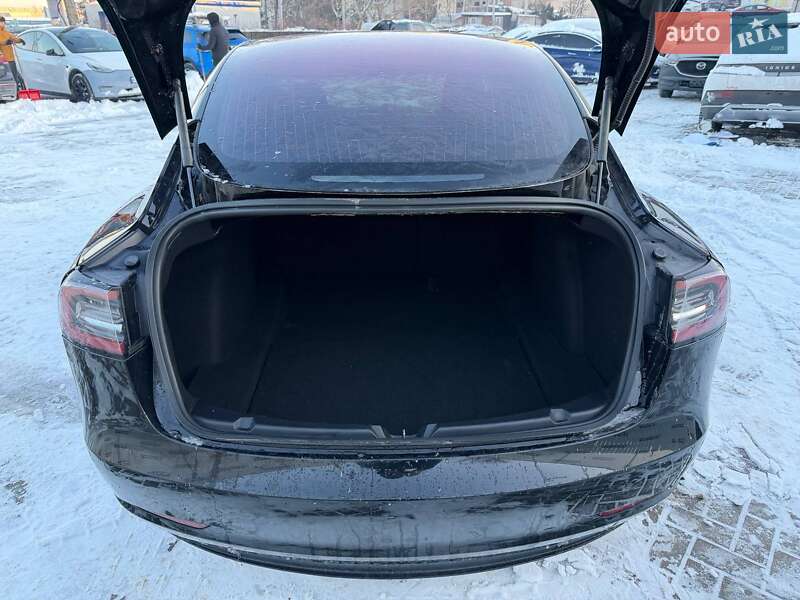 Седан Tesla Model 3 2018 в Луцьку