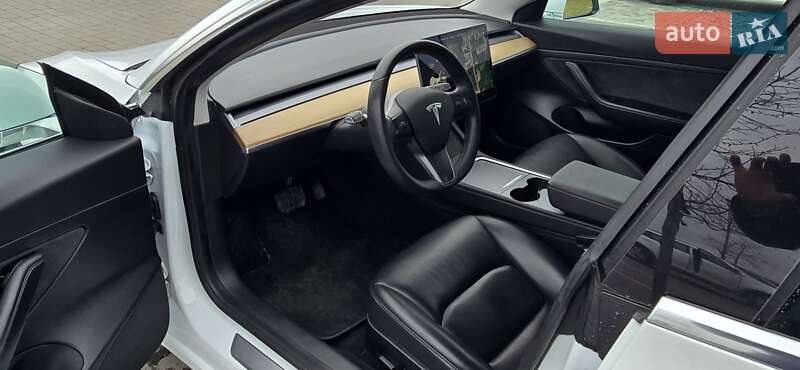 Седан Tesla Model 3 2019 в Мукачевому