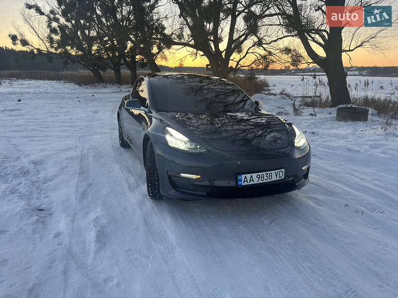 Седан Tesla Model 3 2020 в Радомышле фото 6 Седан Tesla Model 3 2020 в Радомышле