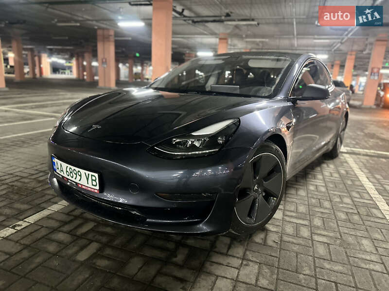 Седан Tesla Model 3 2022 в Києві