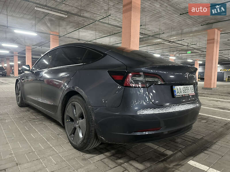 Седан Tesla Model 3 2022 в Києві
