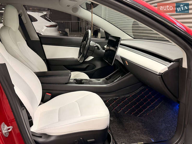 Седан Tesla Model 3 2019 в Києві фото 20 Седан Tesla Model 3 2019 в Києві
