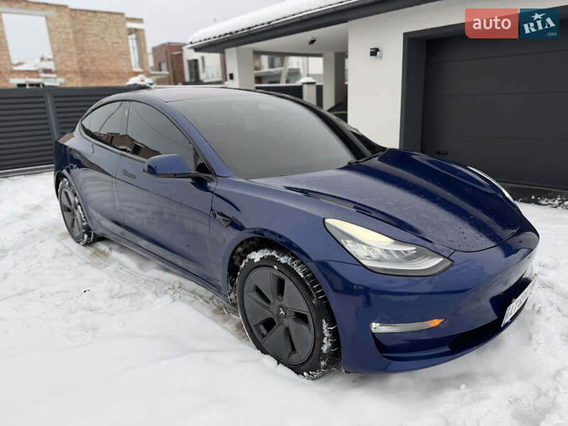 Седан Tesla Model 3 2018 в Івано-Франківську
