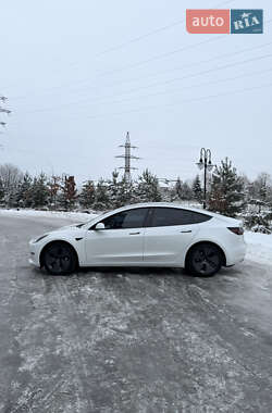 Седан Tesla Model 3 2022 в Івано-Франківську