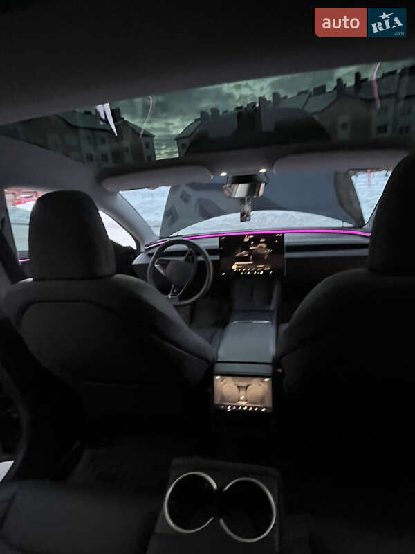 Седан Tesla Model 3 2024 в Львові фото 26 Седан Tesla Model 3 2024 в Львові