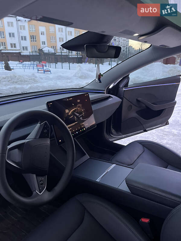 Седан Tesla Model 3 2024 в Львові фото 31 Седан Tesla Model 3 2024 в Львові