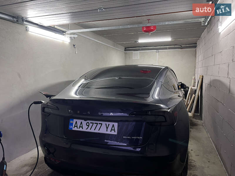 Седан Tesla Model 3 2024 в Львові фото 33 Седан Tesla Model 3 2024 в Львові