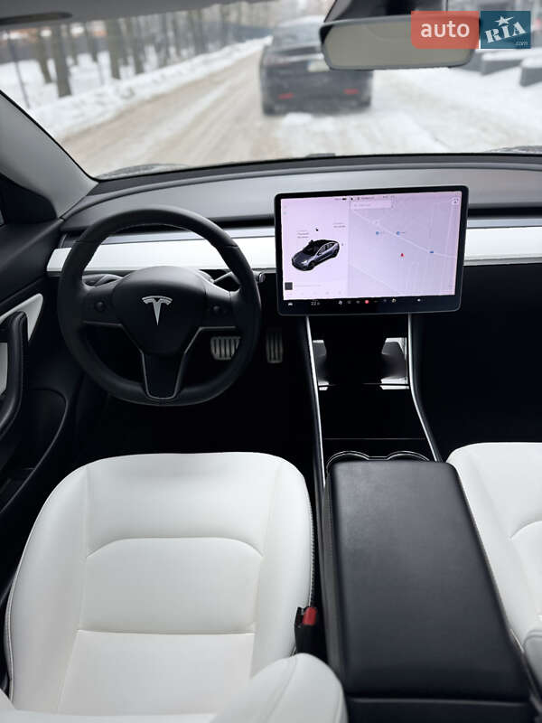 Седан Tesla Model 3 2019 в Чернігові фото 14 Седан Tesla Model 3 2019 в Чернігові