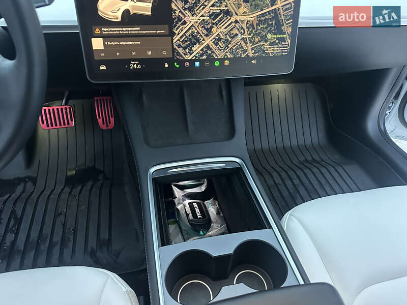 Седан Tesla Model 3 2021 в Чернигове фото 32 Седан Tesla Model 3 2021 в Чернигове