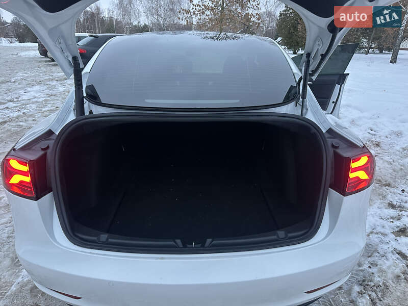 Седан Tesla Model 3 2021 в Чернигове фото 41 Седан Tesla Model 3 2021 в Чернигове