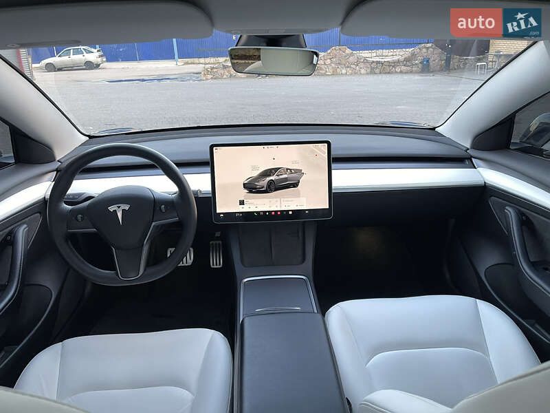 Седан Tesla Model 3 2022 в Запорожье