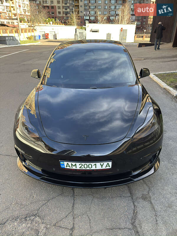 Tesla Model 3 2019