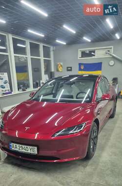 Седан Tesla Model 3 2024 в Киеве