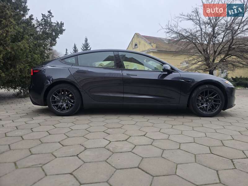 Седан Tesla Model 3 2024 в Одессе