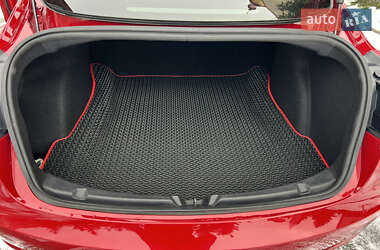 Седан Tesla Model 3 2018 в Тернополі