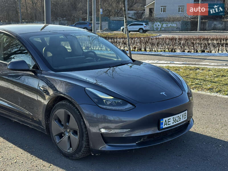 Седан Tesla Model 3 2022 в Дніпрі
