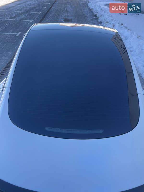Седан Tesla Model 3 2023 в Луцке