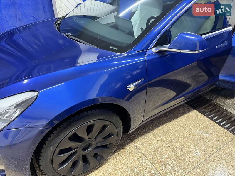 Седан Tesla Model 3 2019 в Днепре