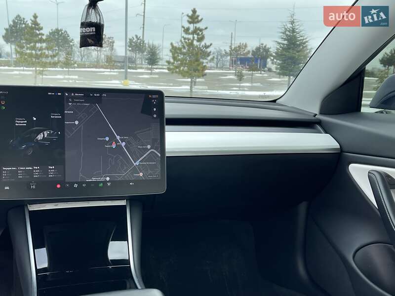 Седан Tesla Model 3 2019 в Одесі