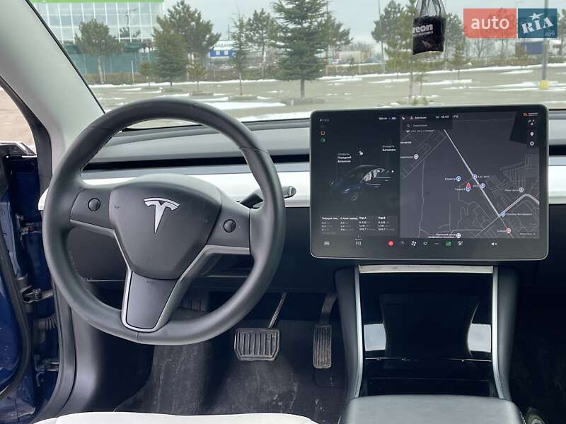 Седан Tesla Model 3 2019 в Одесі