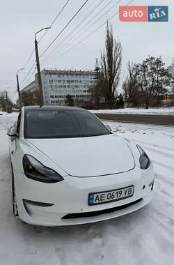 Седан Tesla Model 3 2021 в Днепре