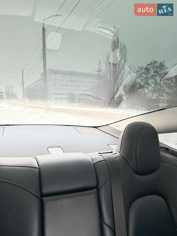 Седан Tesla Model 3 2021 в Днепре