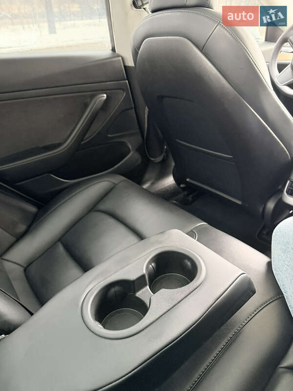 Седан Tesla Model 3 2021 в Днепре