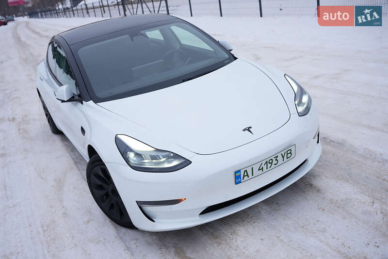Седан Tesla Model 3 2020 в Києві