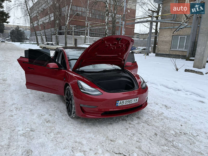 Седан Tesla Model 3 2020 в Виннице