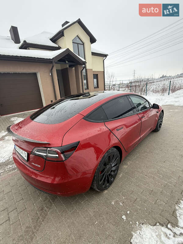 Седан Tesla Model 3 2022 в Тернополі