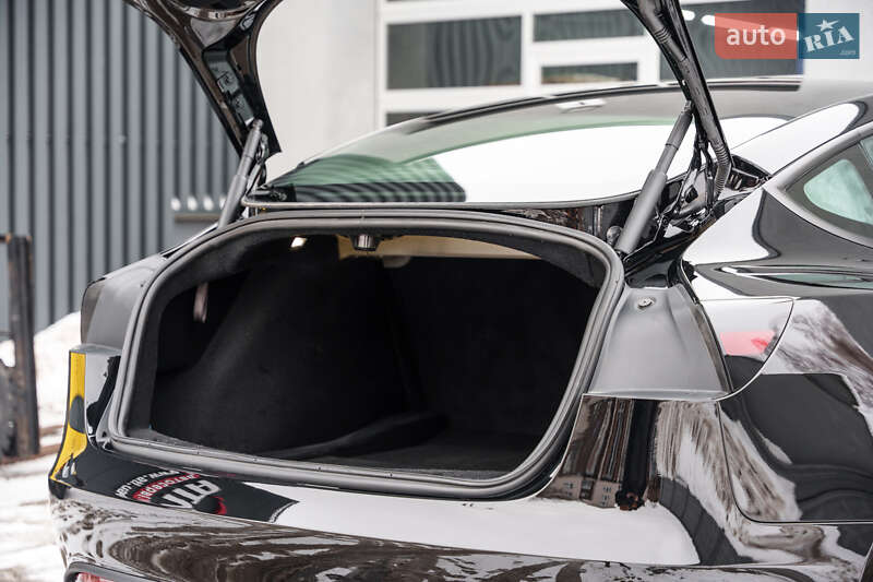Седан Tesla Model 3 2025 в Києві фото 23 Седан Tesla Model 3 2025 в Києві