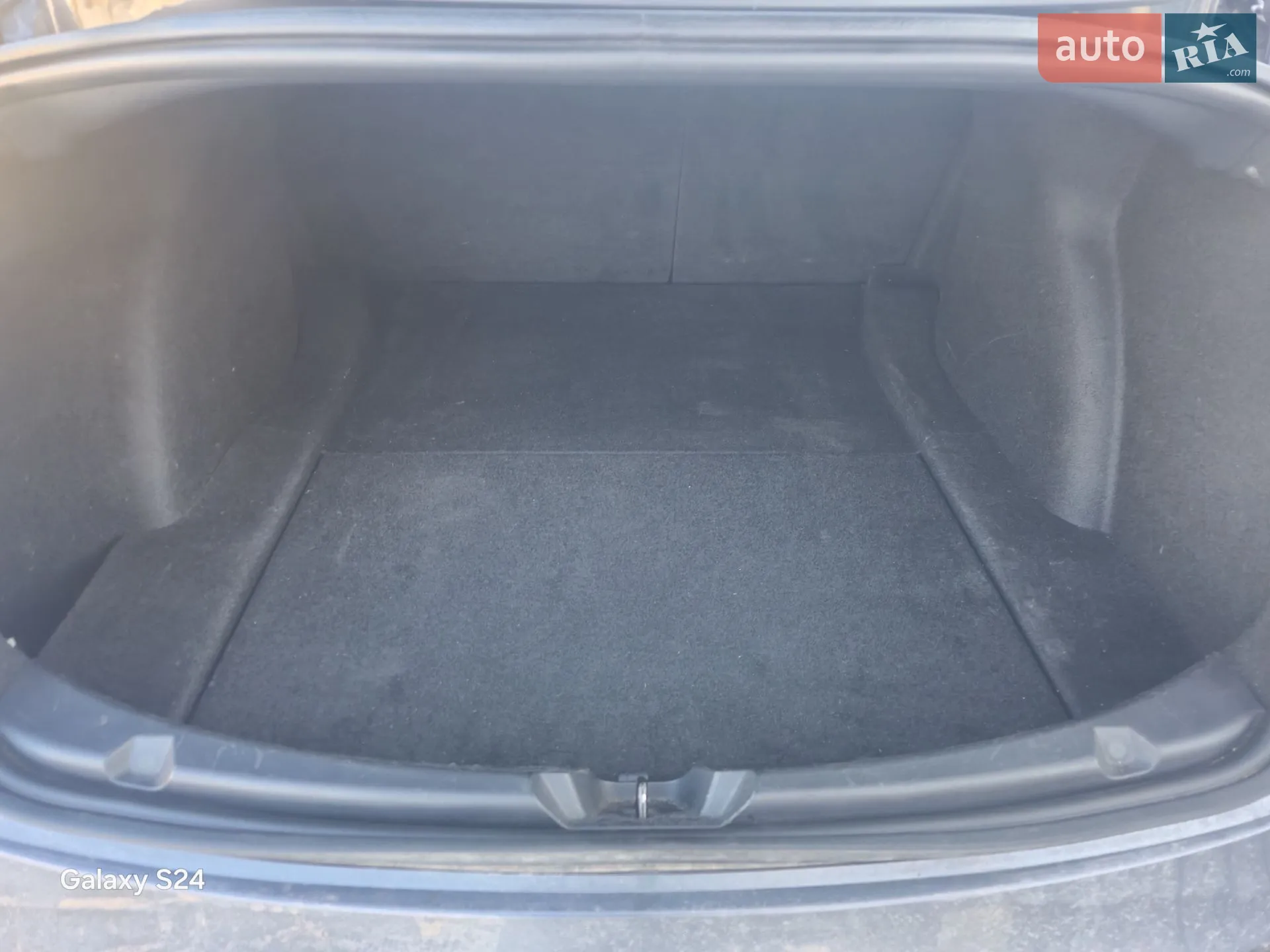 2022 Tesla Model 3 - мініатюра 16