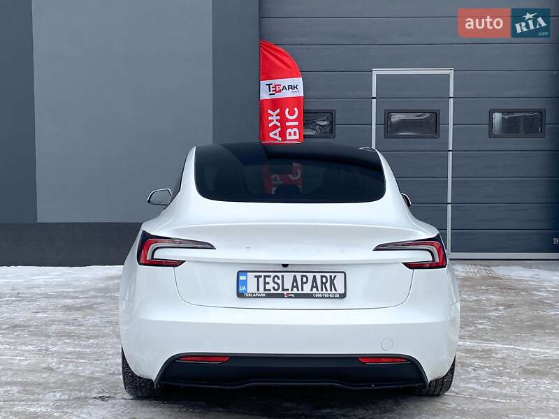 Седан Tesla Model 3 2025 в Києві