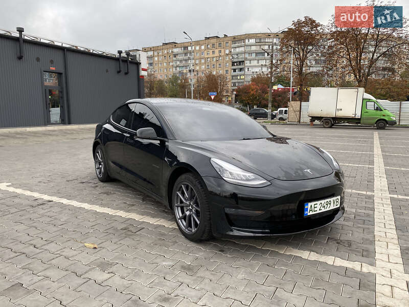 Tesla Model 3 2020 Tesla Model 3 2020