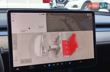Седан Tesla Model 3 2021 в Днепре