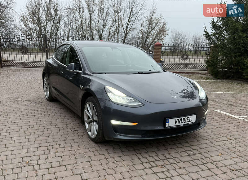 Tesla Model 3 2019