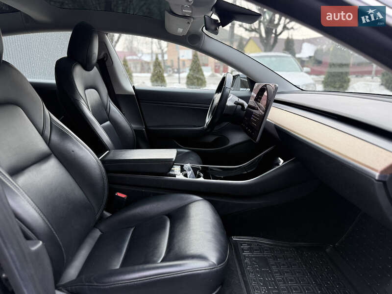 Седан Tesla Model 3 2019 в Черновцах фото 19 Седан Tesla Model 3 2019 в Черновцах