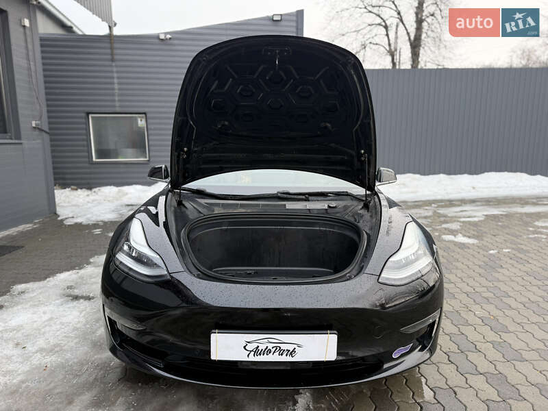 Седан Tesla Model 3 2019 в Черновцах фото 23 Седан Tesla Model 3 2019 в Черновцах