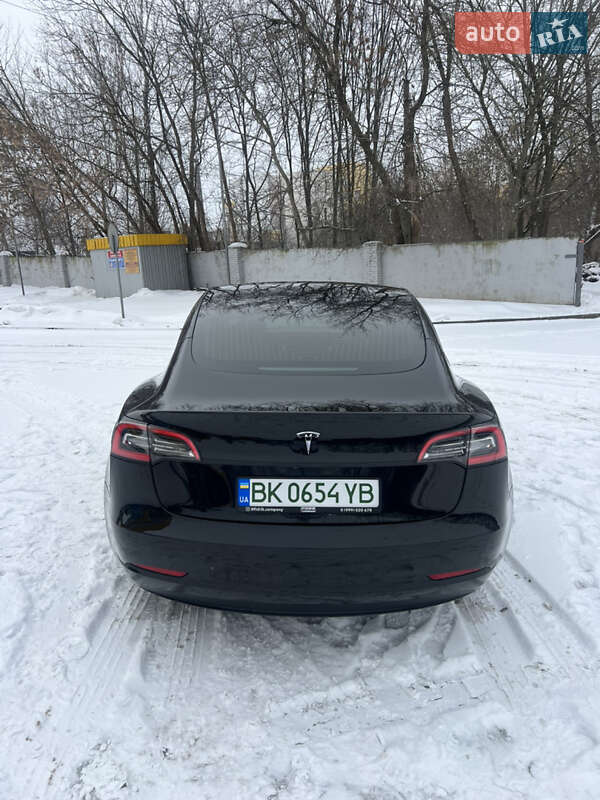 Седан Tesla Model 3 2019 в Рівному